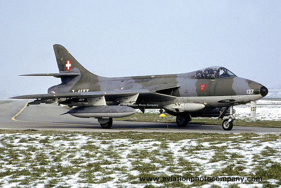 Swiss Air Force Hawker Hunter F.58A J-4137 (1987)