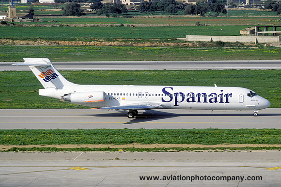 Spanair McDonnell Douglas MD_87 EC-GKF (1998)
