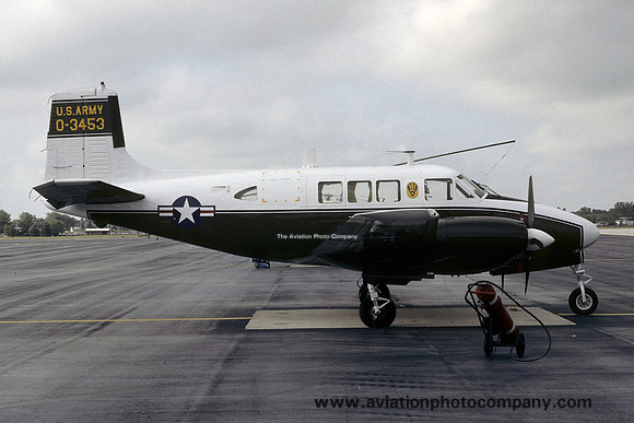 US Army Beech U-8F Seminole 60-3453 (1984)