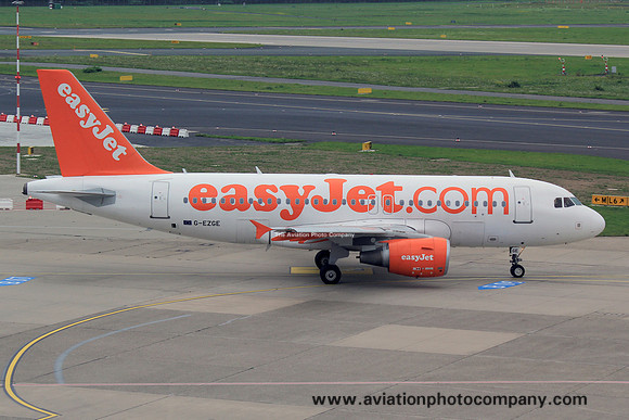 easyJet Airbus A319-100 G-EZGE at Dusseldorf (2015)