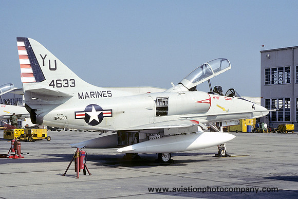 US Marines H&MS-13 Douglas TA-4F Skyhawk 154633/YU-4 (1978)