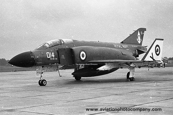 Royal Navy 892 Squadron McDonnell F-4K Phantom FG.1 XV570/R014 (1972)