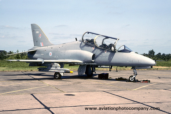 RAF 1 TWU HS Hawk T.1A XX199 (1992)