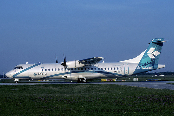 Air Dolomiti ATR-72-200 I-ADLT at Munich (2000)
