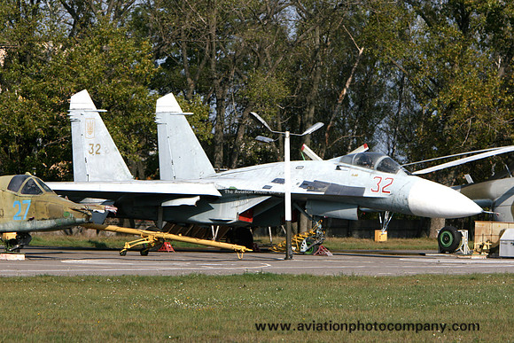 Ukranian Air Force Sukhoi Su-27 32 red at Vasilkov Technical College (2008)