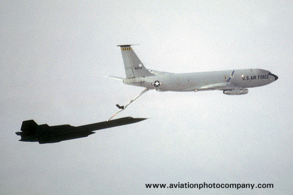 USAF Lockheed SR-71A Blackbird 61-7960 refueling from KC-135
