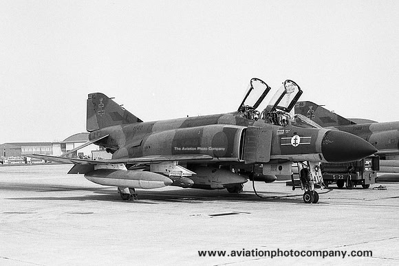 RAF 41 Squadron McDonnell F-4M Phantom FGR.2 XV412 (1974)