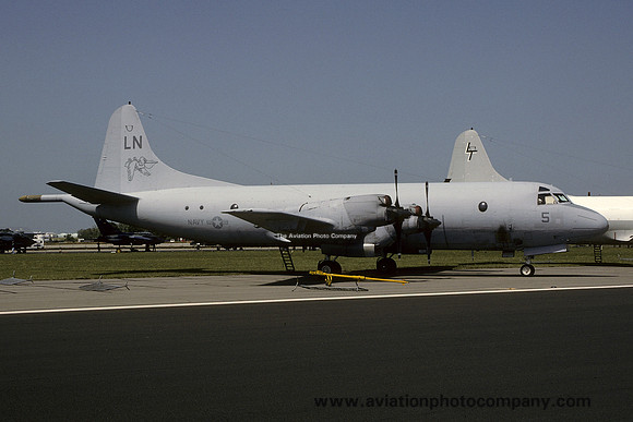 US Navy VP-45 Lockheed P-3C Orion 158569/LN-5 at the International Air Tattoo Boscombe Down (1992)