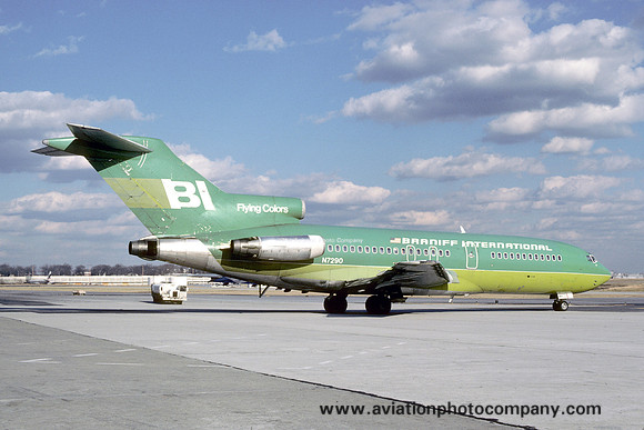 Braniff International Boeing 727-27 N7290 (1977)