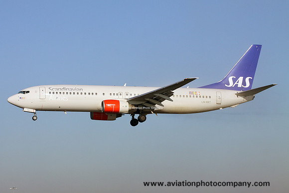 SAS Boeing 737-800 LN-RRT at Manchester (2016)