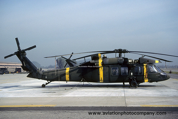 US Army 542 Med Co Sikorsky UH-60A Blackhawk 88-26065 (2001)