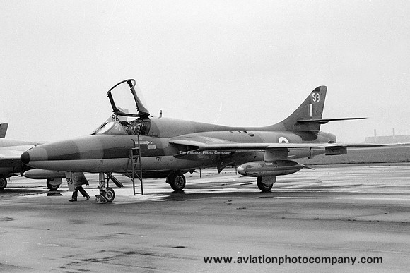 RAF 229 OCU Hawker Hunter T.7 XL571/99 (1970)