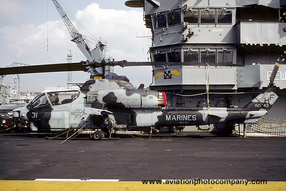 US Marines HMLA-269 Bell AH-1W Cobra 160743/HF-31 (1992)
