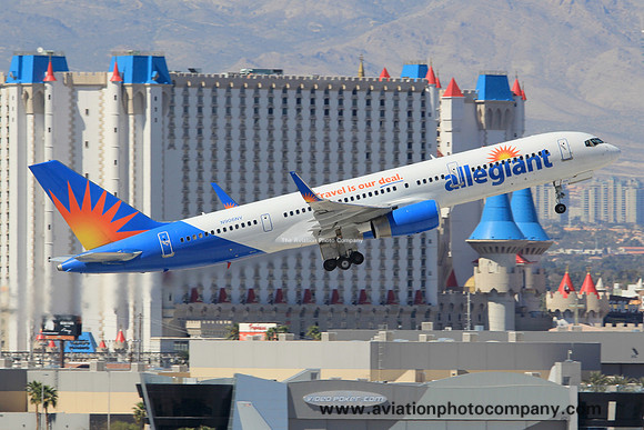 Allegiant Boeing 757-200 N906NV at Las Vegas IAP (2014)