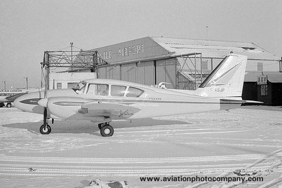 Vickers Piper PA-27 Aztec G-ASJP at Newcastle (1963)