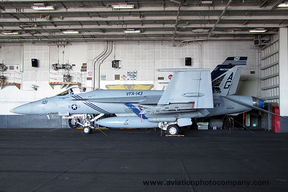 USN VFA-143 McDonnell Douglas F/A-18E Hornet 166609/AG-101 onboard USS Eisenhower in Marseilles (2013)