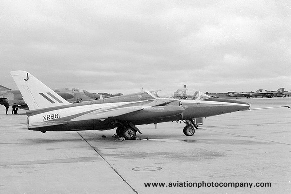 RAF CFS Folland Gnat T.1 XR981/J (1971)