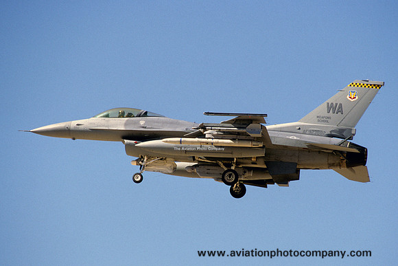 USAF 57 FW General Dynamics F-16C Fighting Falcon 92-3882/WA at Nellis AFB (2000)
