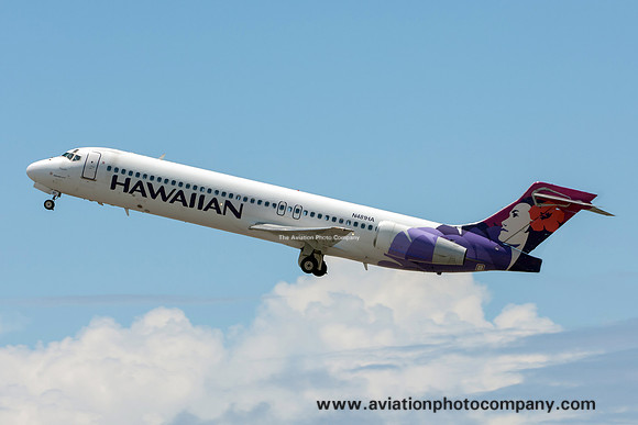 Hawaiian Boeing 717-200 N481HA at Honolulu IAP (2015)