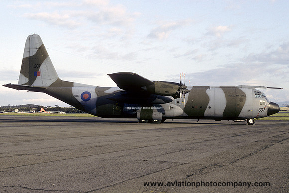 RAF Lyneham Transport Wing Lockheed C-130K Hercules C.3P XV307 (1992)
