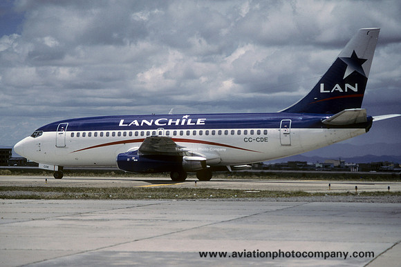 LAN Chile Boeing 737-200 CC-CDE (2000)