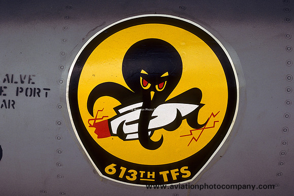 USAF 613th Tactical Fighter Squadron unit badge (1984)