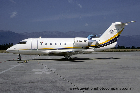 El Universal Bombardier Challenger CL-604 XA-JFE (2000)