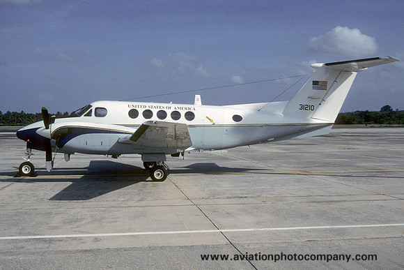 USAF Beech C-12A Huron 73-1210 (2001)