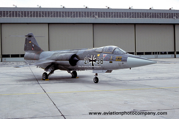 West German Air Force JBG32 Lockheed F-104G Starfighter 21+38 (1988)
