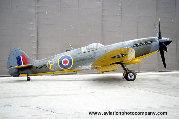 RAF Battle of Britain Memorial Flight Supermarine Spitfire PR.19 PS915 (1993)