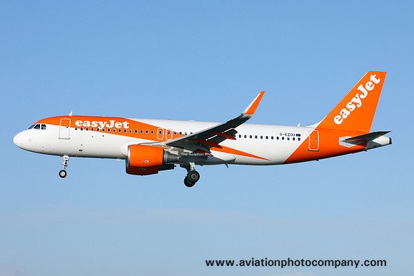 easyJet Airbus A320-200 G-EZOU at Manchester (2016)