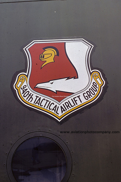 USAF 940th Tactical Airlift Group unit badge (1976)