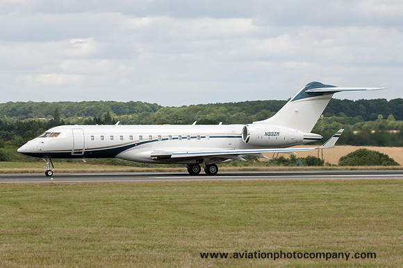 Moelis & Company Manager Bombardier BD-700 Global Express 6000 N99ZM at Luton (2015)