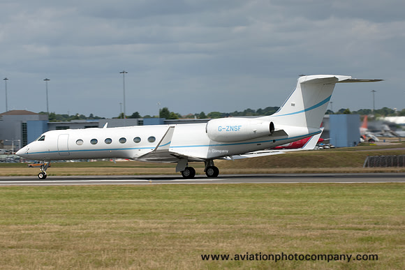 Gulfstream 550 G-ZNSF at Luton (2015)