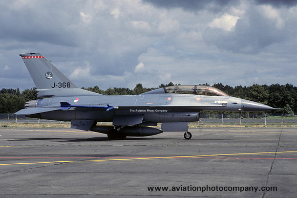 Dutch Air Force 313 Squadron GD F-16B Fighting Falcon J-368 (1988)