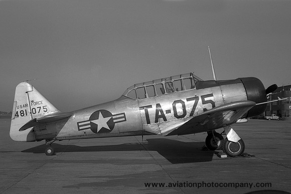 USAF North American T-6D Texan 44-81075 (1949)
