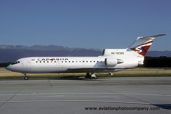 Saratov Airlines Yakolev Yak-42D RA-42389 (2000)