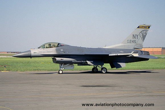 USAF New York ANG General Dynamics F-16C Fighting Falcon 84-1245/NY (2001)