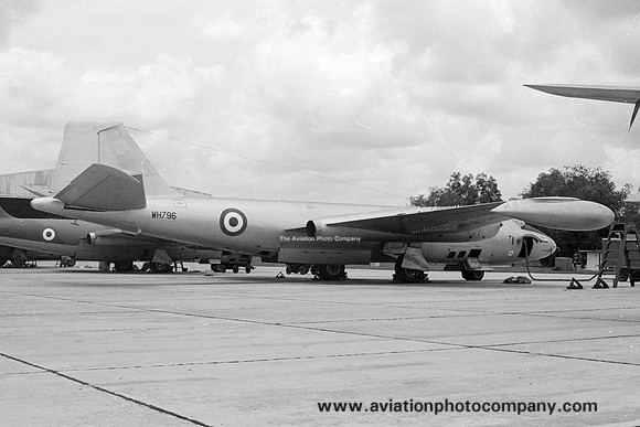 RAF 58 Squadron English Electric Canberra PR.7 WH796 (1966)