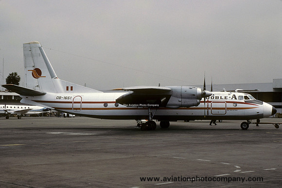 Doble A Antonov An-24 OB-1651 (1998)