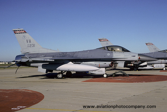USAF Virginia ANG 149 TFS General Dynamics F-16C Fighting Falcon 86-0231/VA (1992)