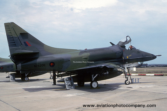 RNZAF 75 Squadron Douglas A-4K NZ6206 (1991)