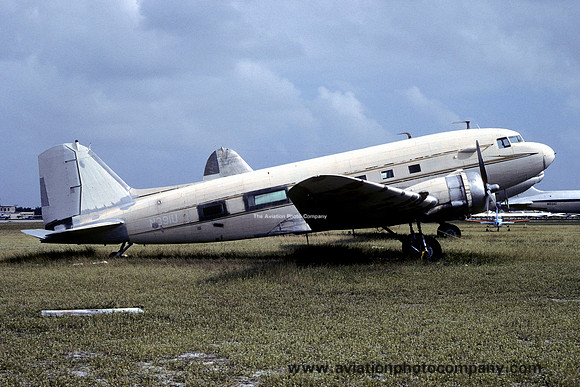 Douglas DC-3 N391U (1979)