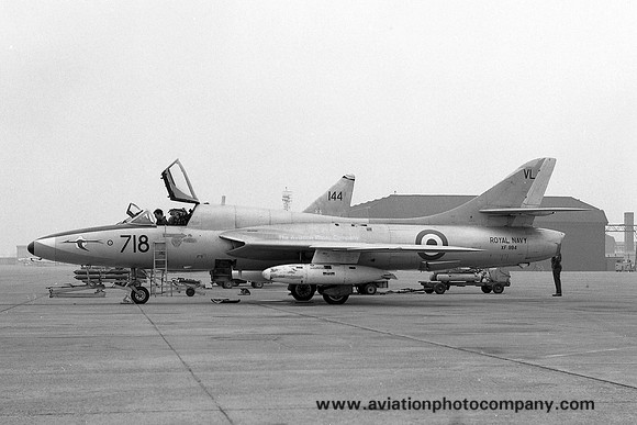 Royal Navy NFSF Hawker Hunter T.8 XF994/VL718 (1972)