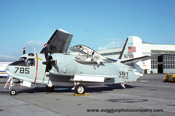 US Navy VRC-30 Grumman C-1A Trader 136785/RW (1975)