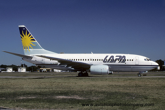 LAPA Boeing 737-700 LV-ZSN (2000)