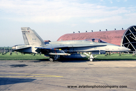 Canadian Armed Forces 1 CAG 421 Squadron McDonnell Douglas CF-188 Hornet 188760 (1987)