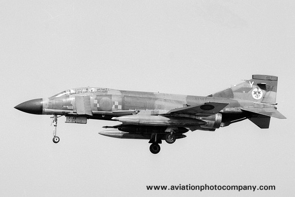 RAF 92 Squadron McDonnell F-4M Phantom FGR.2 XV487/Y (1979)