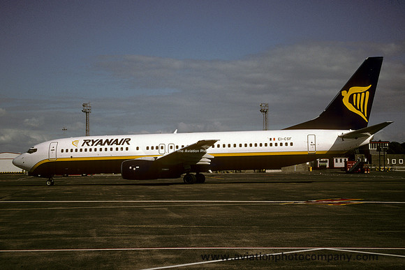 Ryanair Boeing 737-800 EI-CSF at Prestwick (2000)