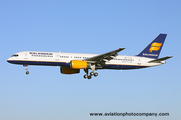 Icelandair Boeing 757-200 TF-ISV at Manchester (2016)